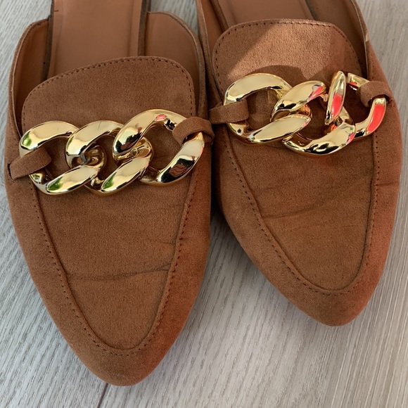 MADDEN NYC Mules Brown Gold Chain Summer Shoes Camel Sz 8 - Picture 3 of 5